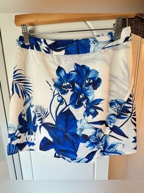 Commense White Mini Skirt with Bold Blue Floral Print